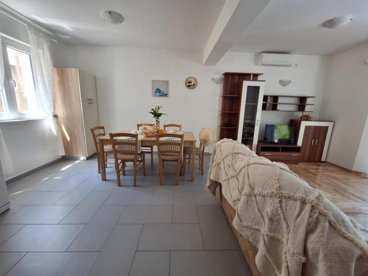 Bella Vista Villa บริบีร์ ภายนอก รูปภาพ